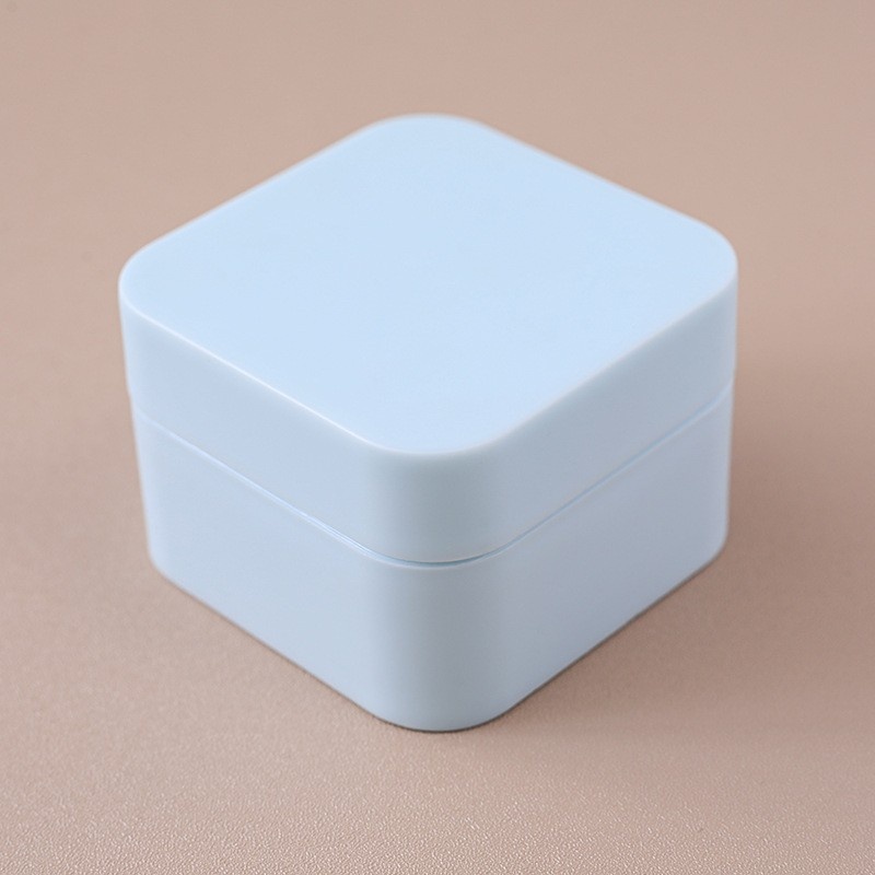 Factory direct sales of portable double-layer scrub cream case, decanter cream case, eyeshadow case, travel set.