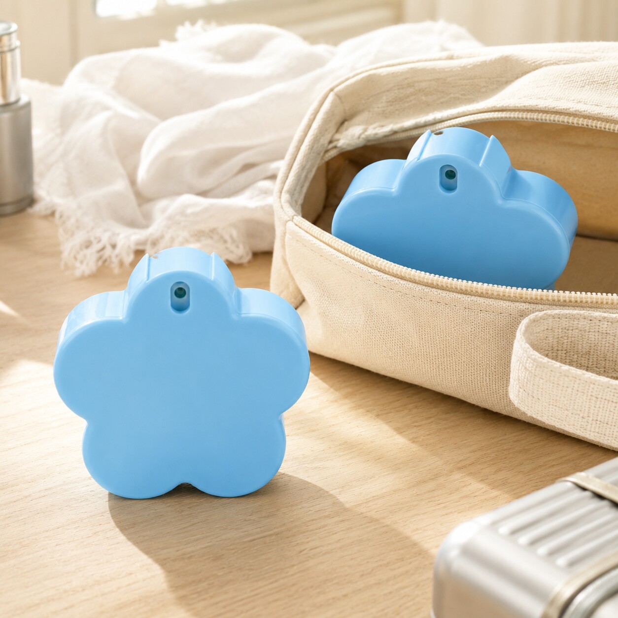 Portable toothbrush and toothpaste case for travel and leisure, transparent toiletries set storage box