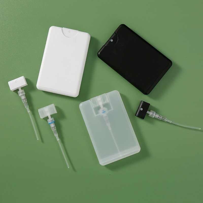 Travel-friendly 20ml card-sized spray bottle for perfume refill