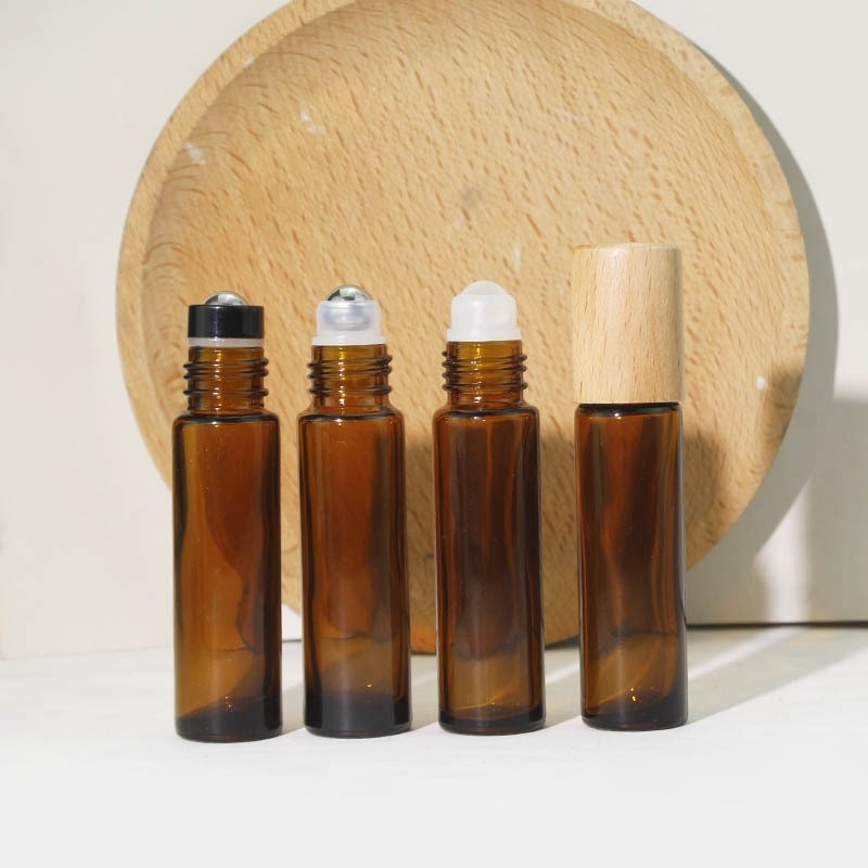 Brown essential oil bottle, 5ml/10ml, glass rollerball bottle, frosted essential oil bottle, wooden cap, rollerball applicator.